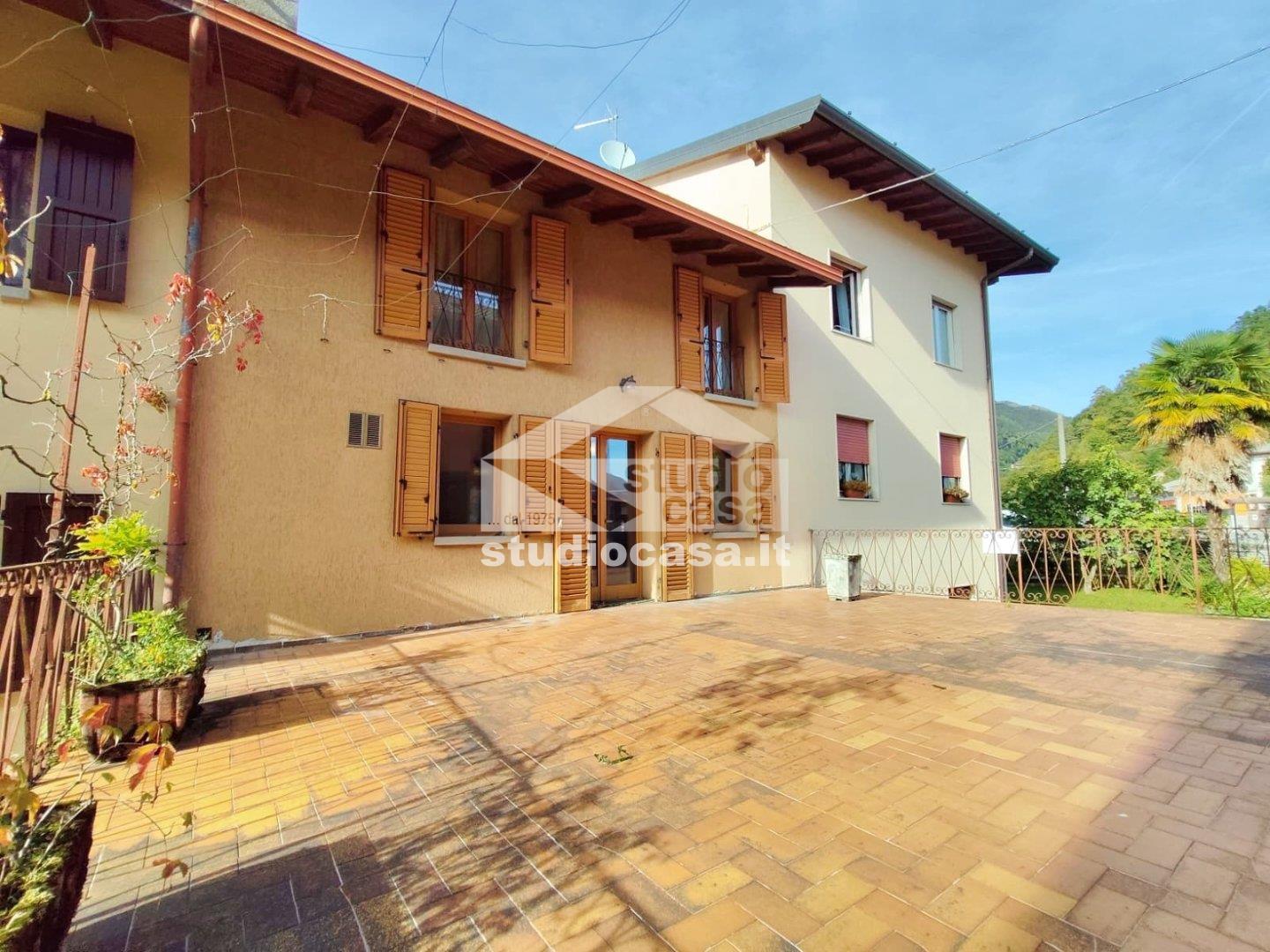 Casa Unifamiliare in vendita a Clusone