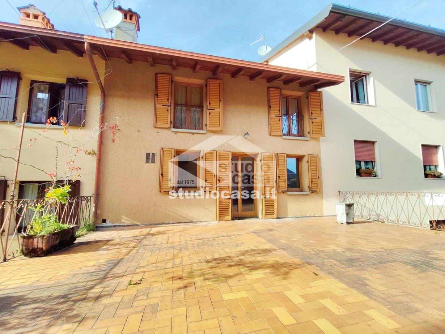 Casa Unifamiliare in vendita a Clusone