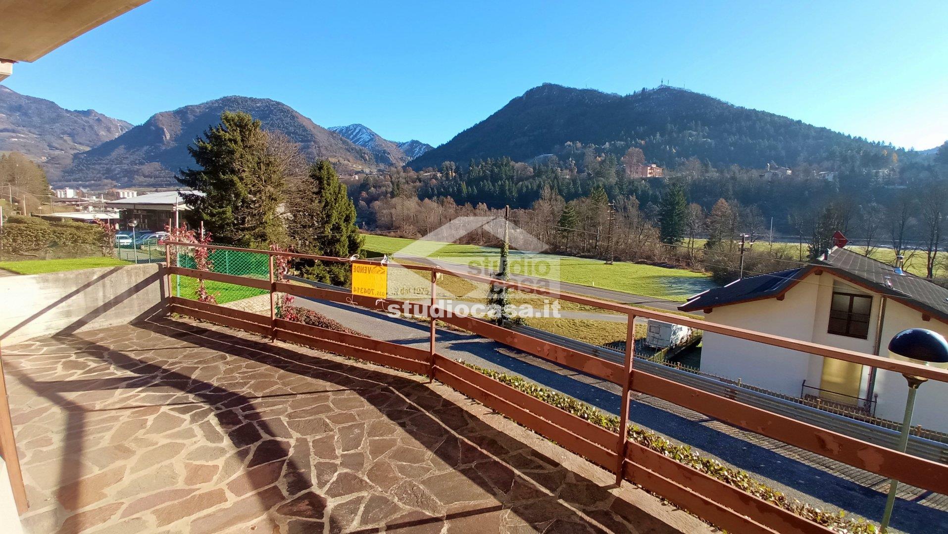 Appartamento in vendita a Parre