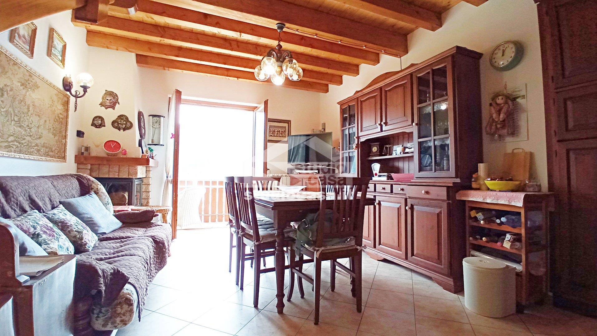 Appartamento in vendita a Parre