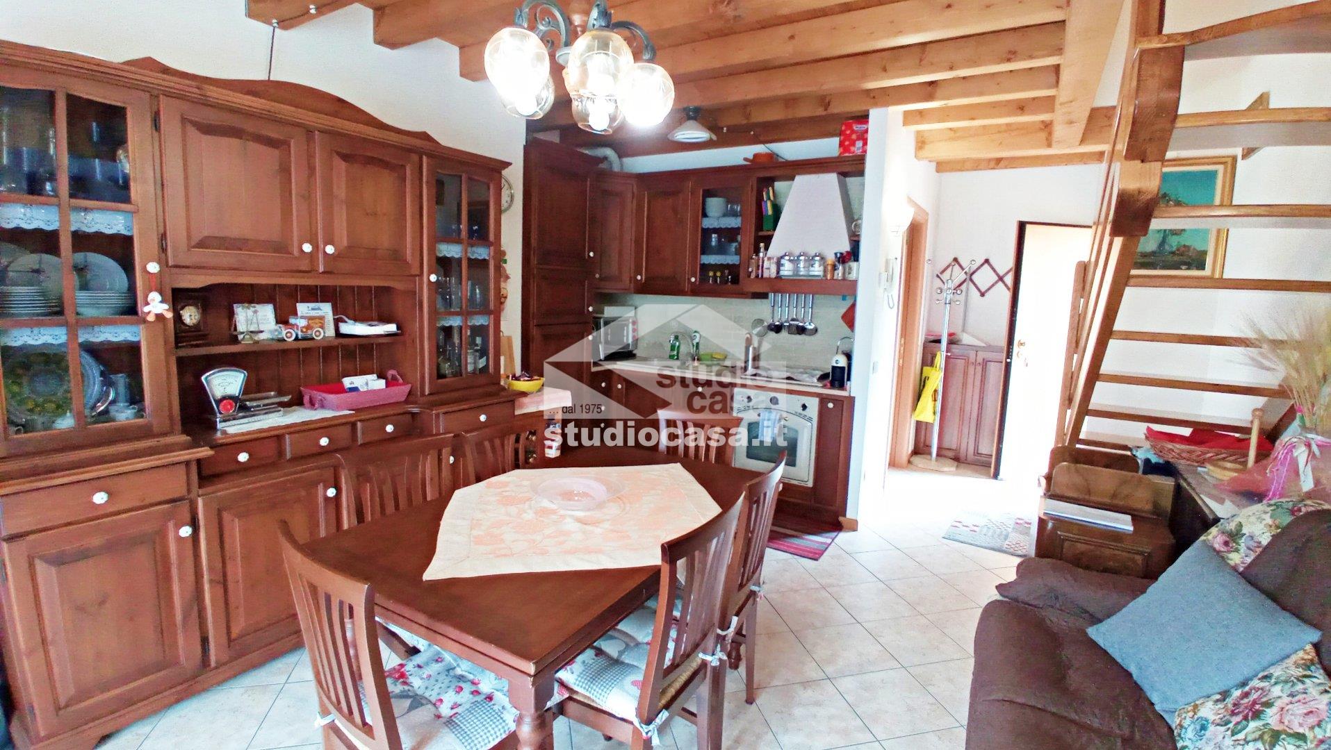 Appartamento in vendita a Parre
