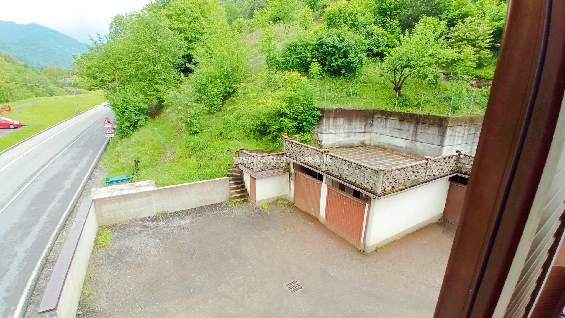 Appartamento in vendita a Gorno