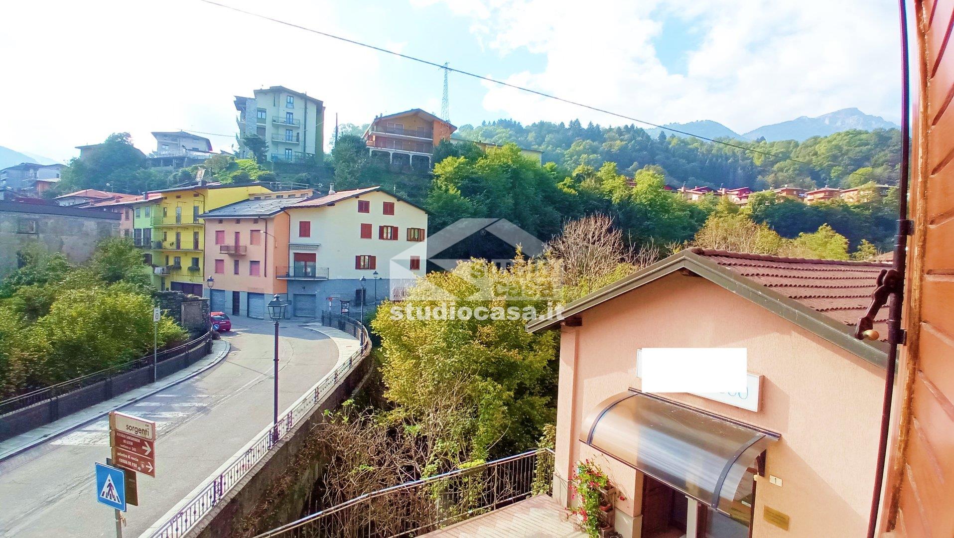 Appartamento in vendita a Ponte Nossa