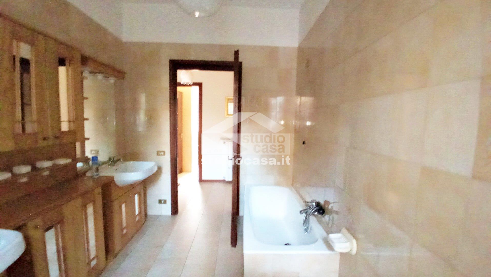 Appartamento in vendita a Ponte Nossa