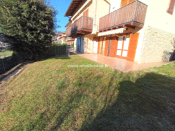 Appartamento in vendita a Parre