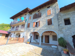 Appartamento in vendita a Gorno