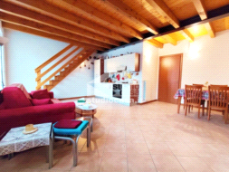 Appartamento in vendita a Parre