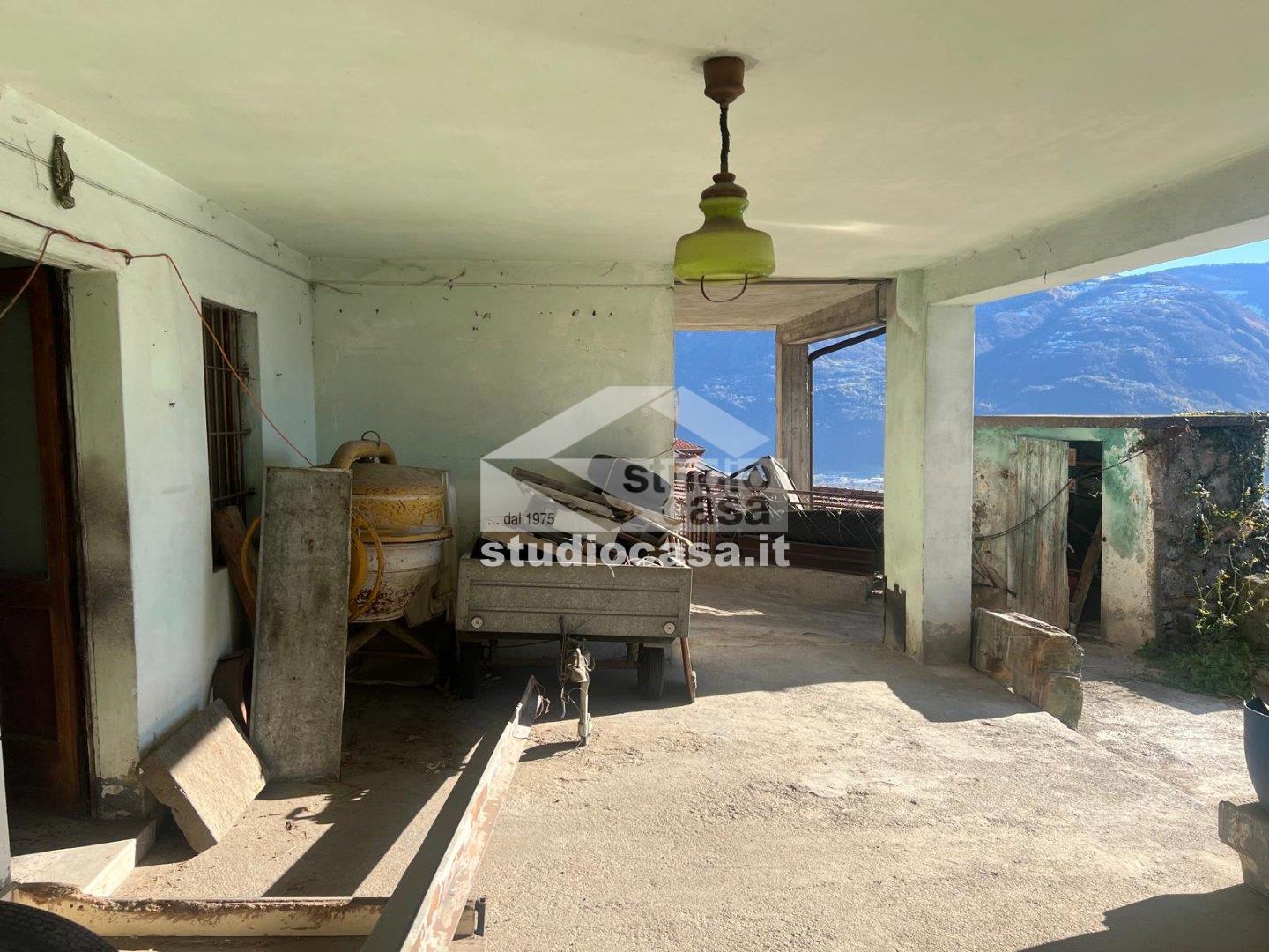 Casa Unifamiliare in vendita a Costa Volpino