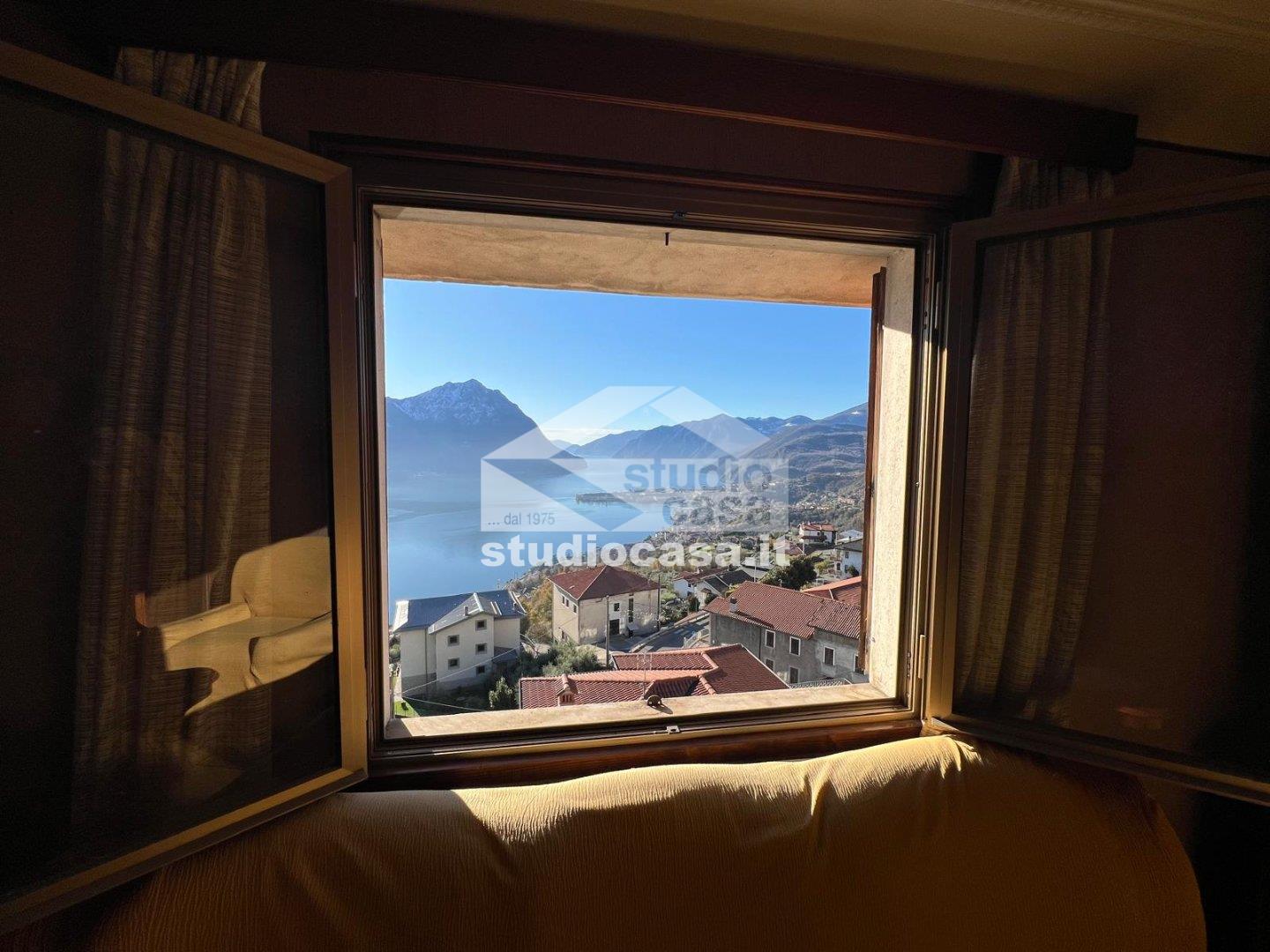 Casa Unifamiliare in vendita a Costa Volpino