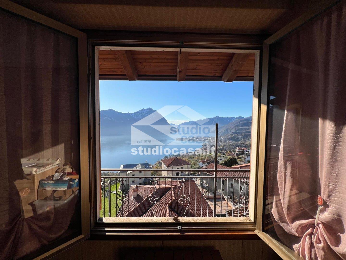 Casa Unifamiliare in vendita a Costa Volpino