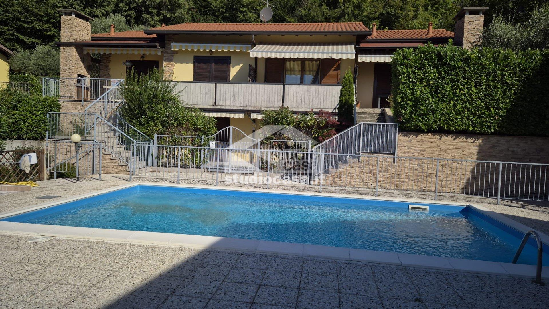 Appartamento in vendita a Riva di Solto