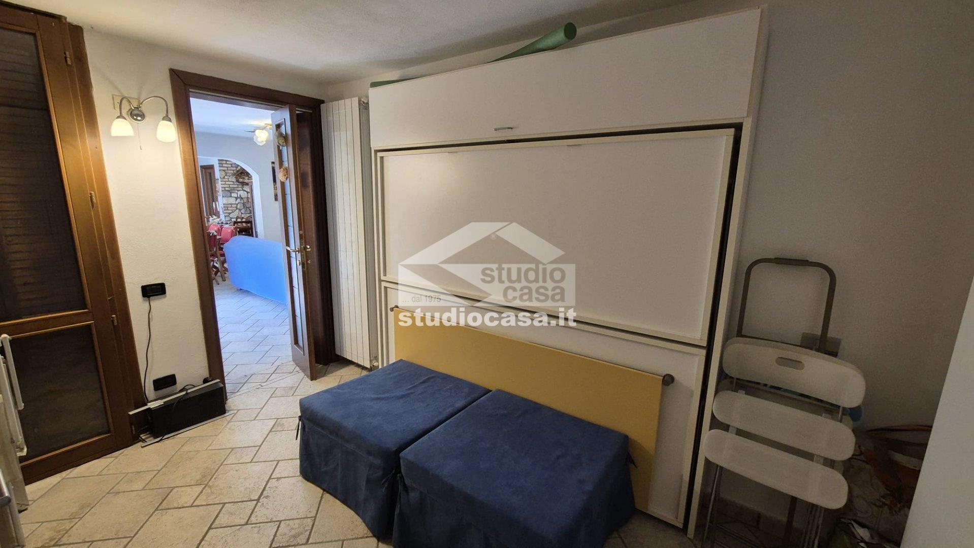 Appartamento in vendita a Riva di Solto