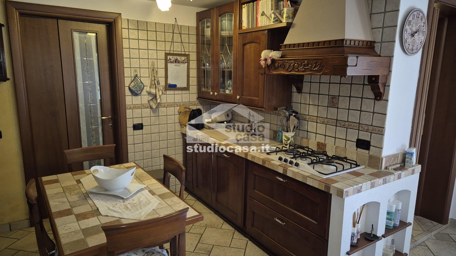 Appartamento in vendita a Riva di Solto