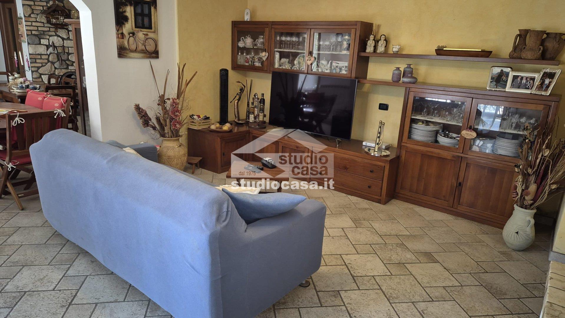 Appartamento in vendita a Riva di Solto
