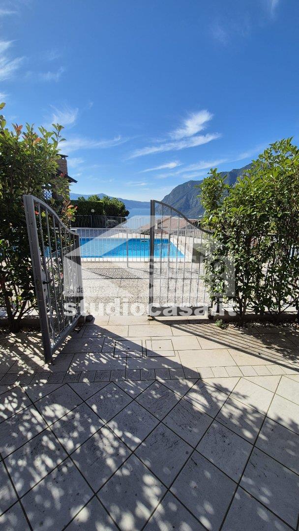 Appartamento in vendita a Riva di Solto
