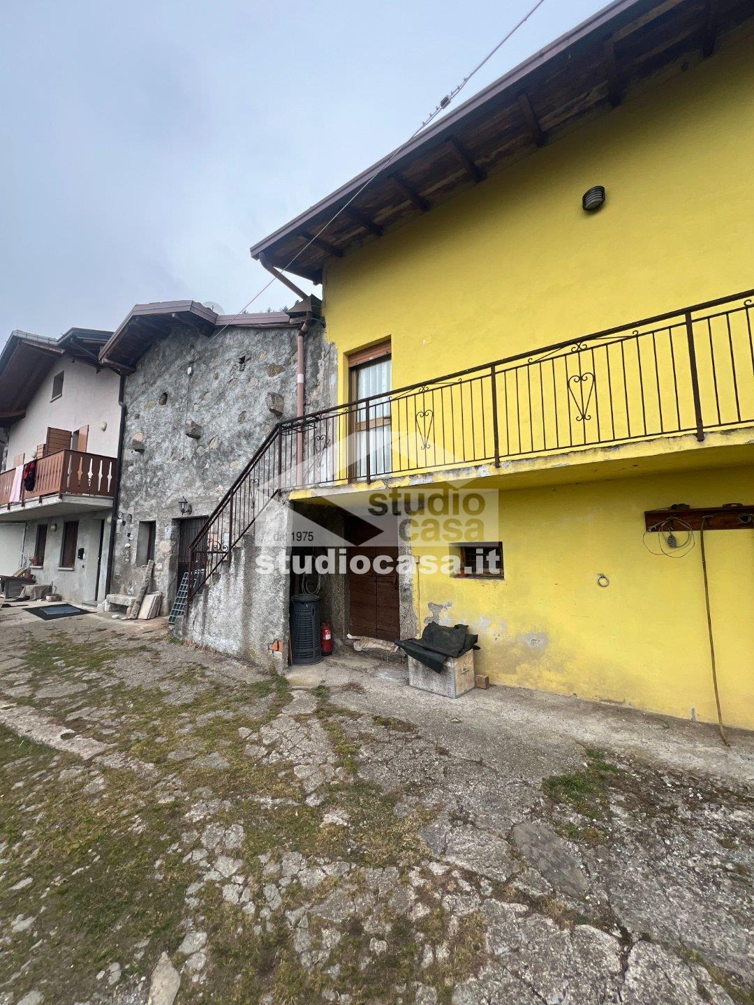 Cascina in vendita a Artogne