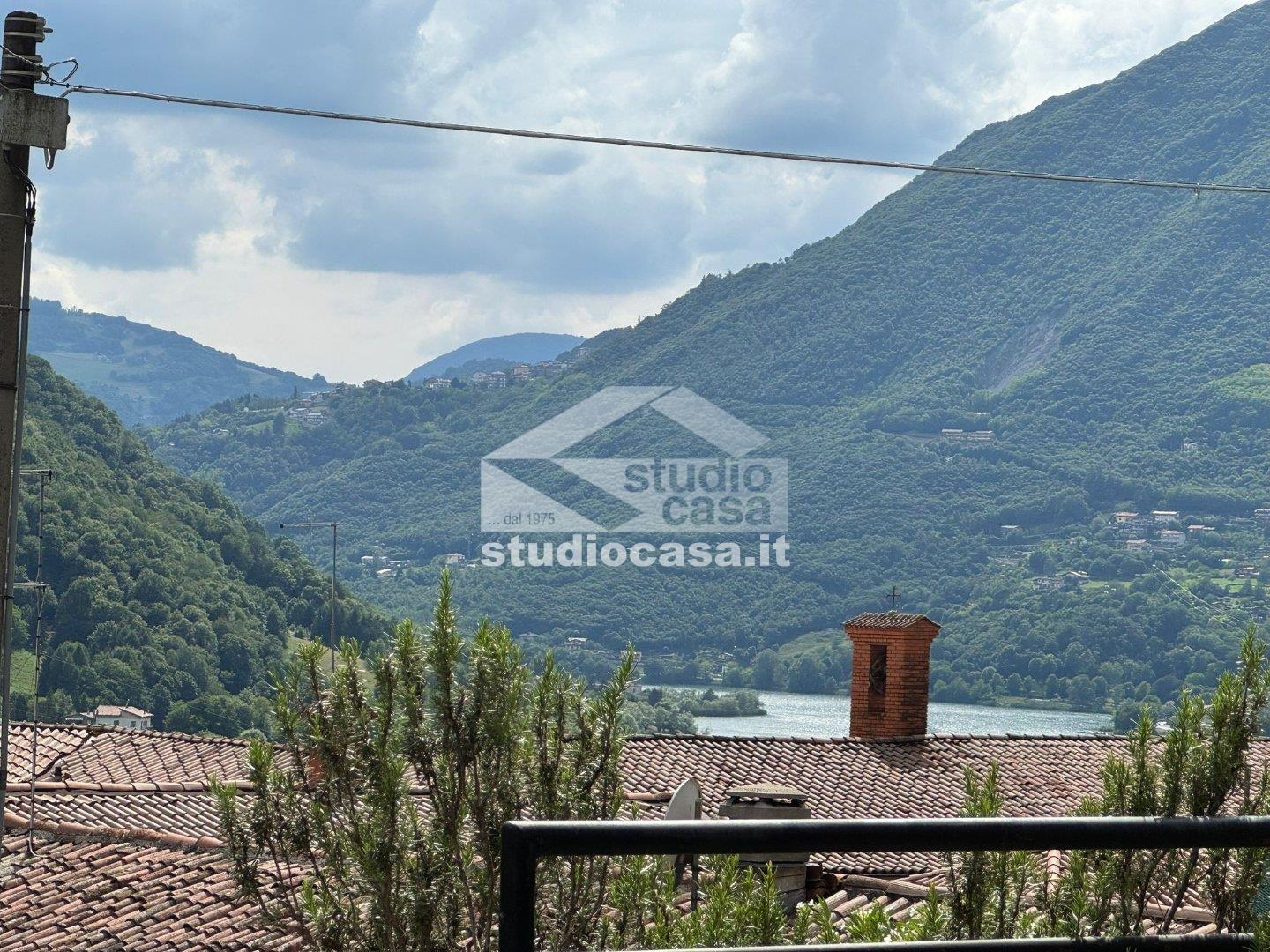 Appartamento in vendita a Endine Gaiano
