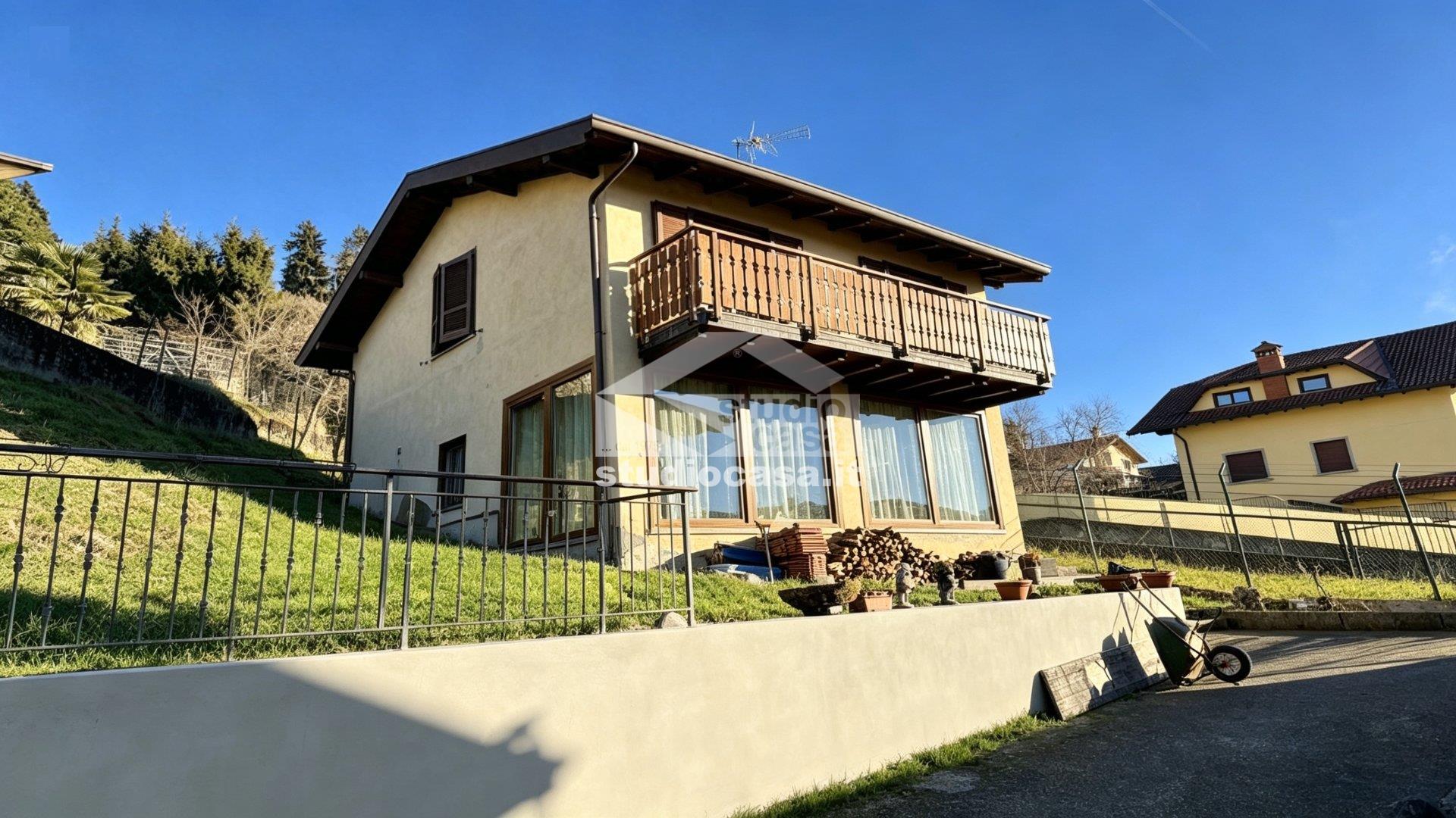 Casa Unifamiliare in vendita a Bossico