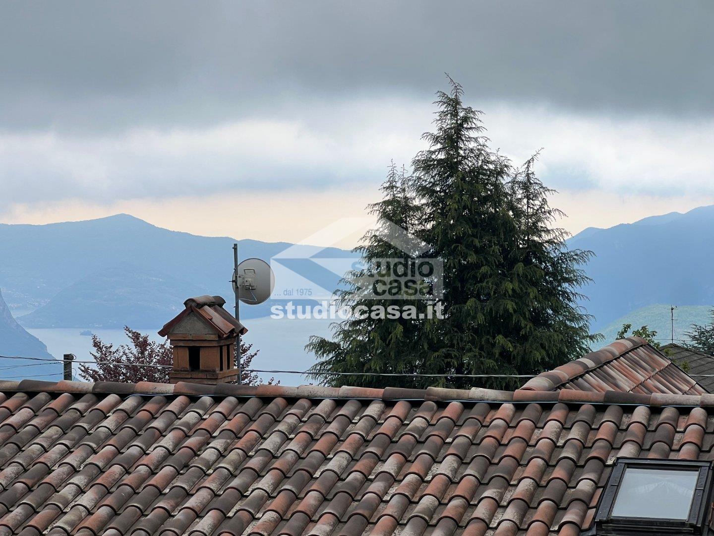 Casa Unifamiliare in vendita a Bossico