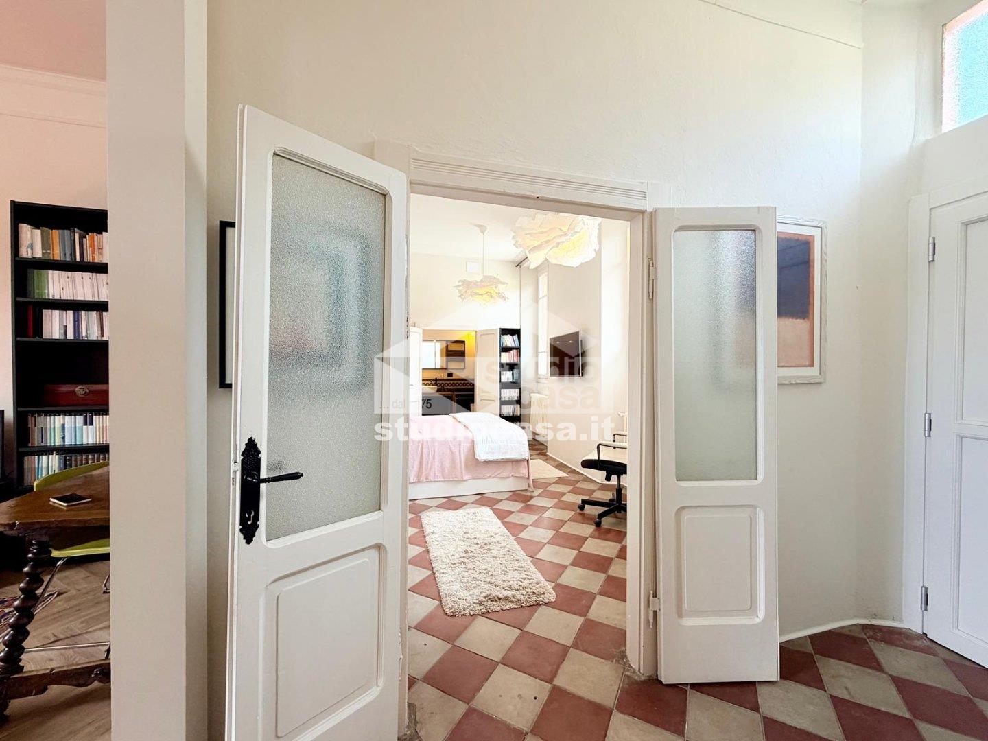 Appartamento in vendita a Riva di Solto