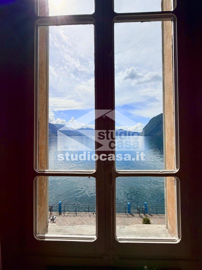 Appartamento in vendita a Riva di Solto