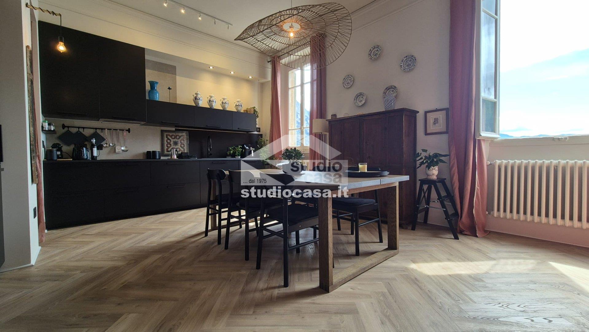 Appartamento in vendita a Riva di Solto