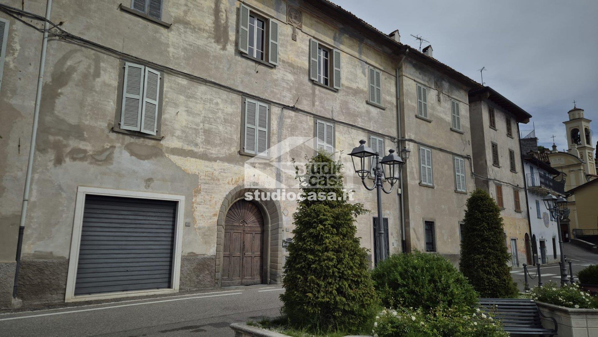Appartamento in vendita a Riva di Solto