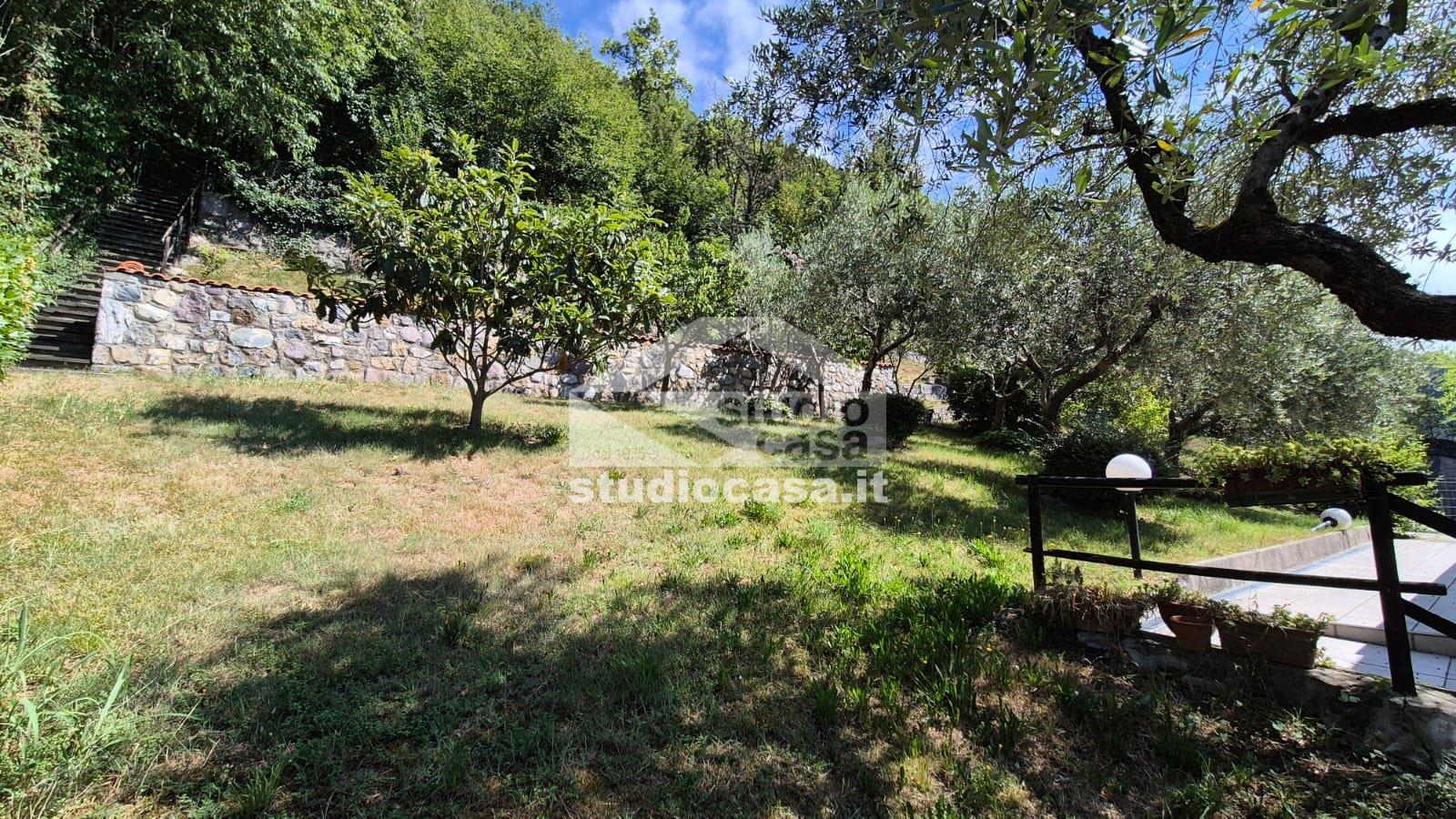 Villa a schiera in vendita a Riva di Solto