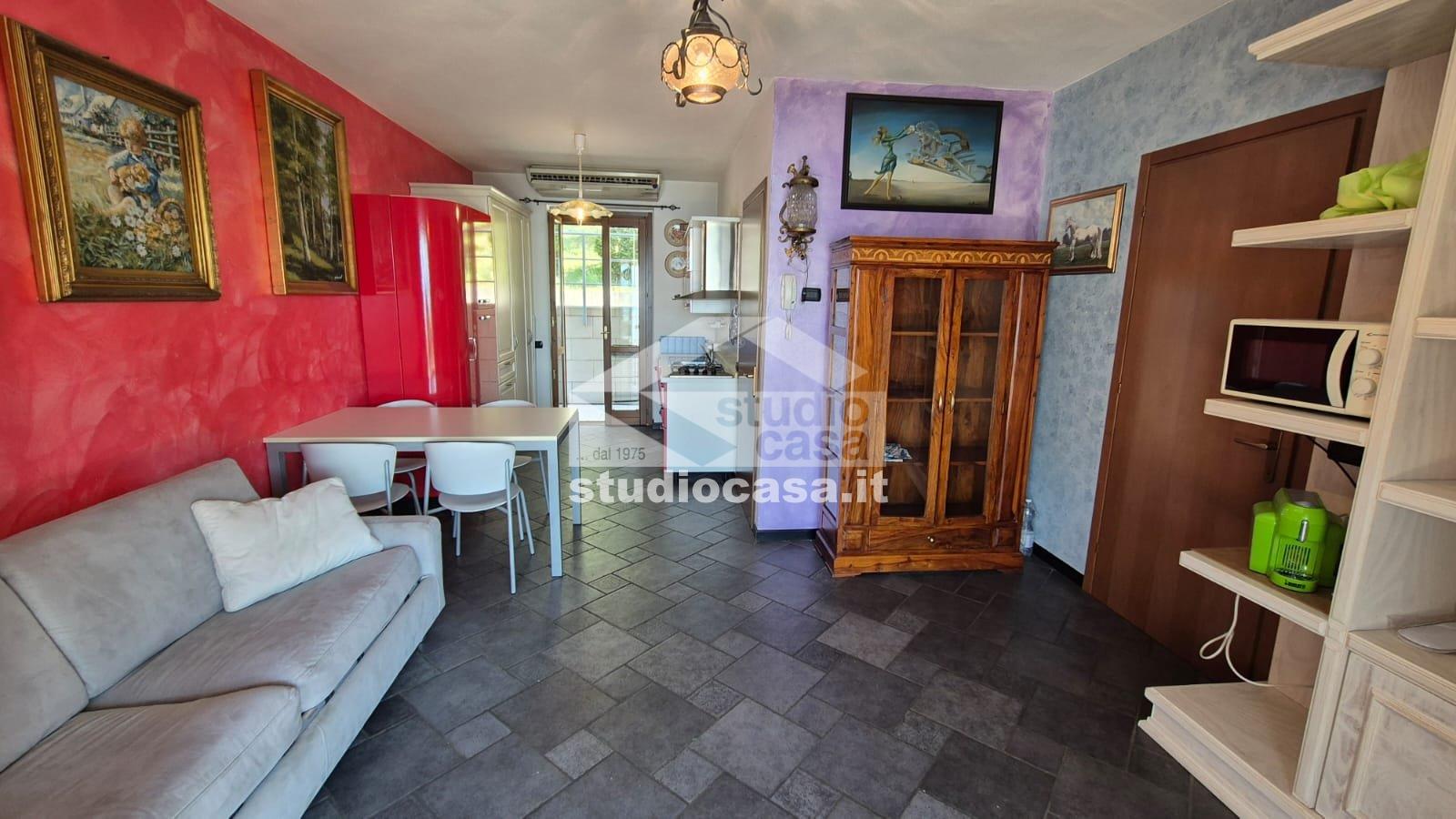 Villa a schiera in vendita a Riva di Solto
