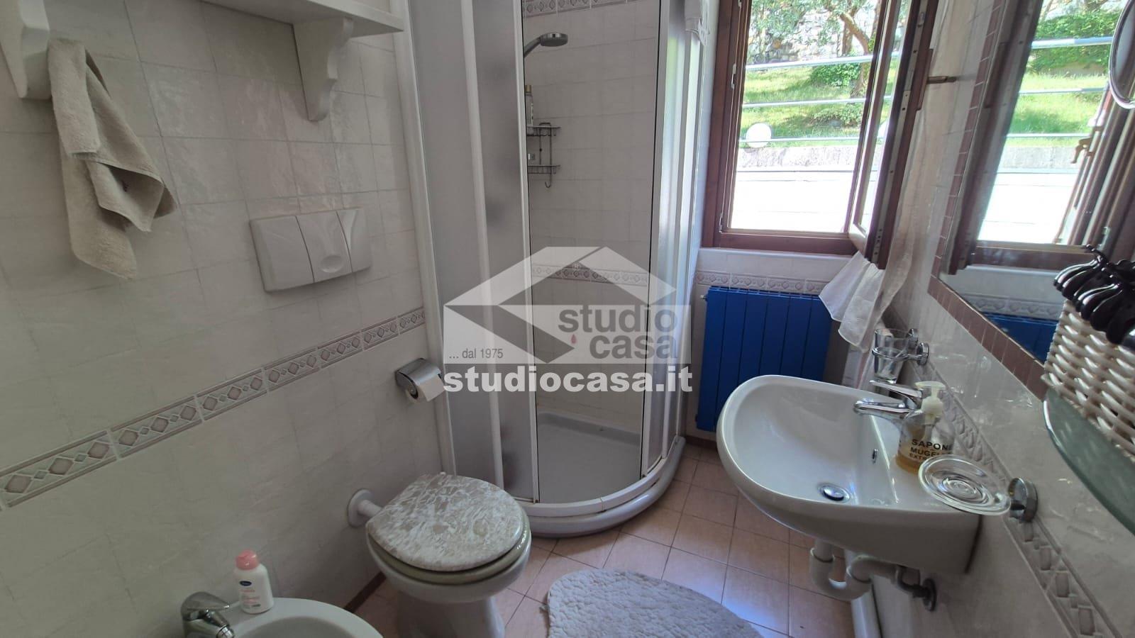 Villa a schiera in vendita a Riva di Solto