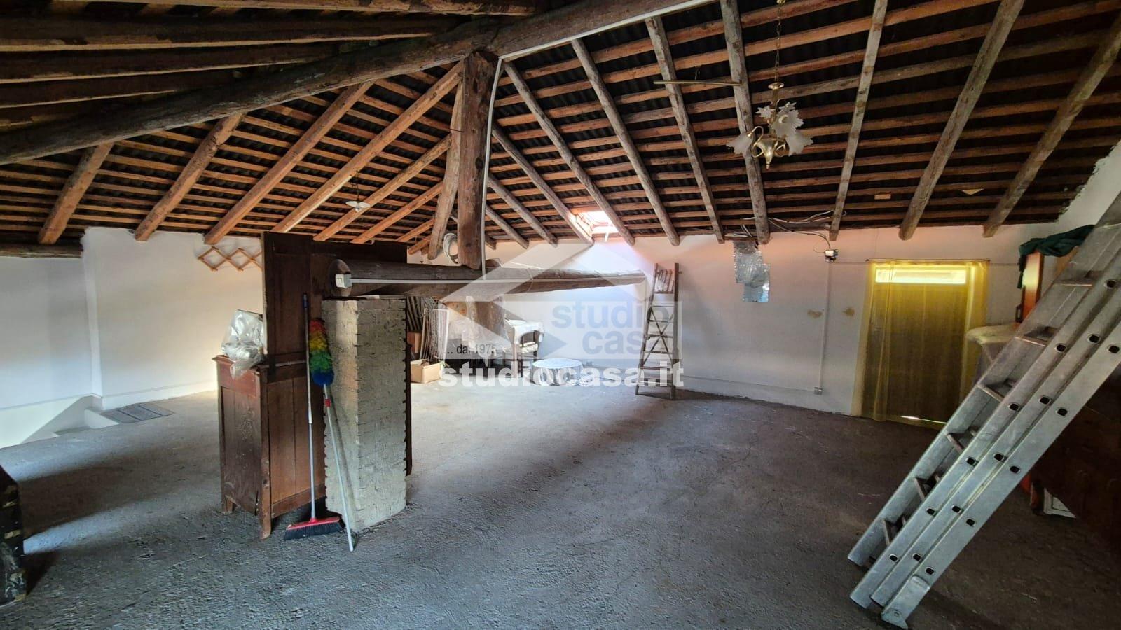 Casa Unifamiliare in vendita a Endine Gaiano