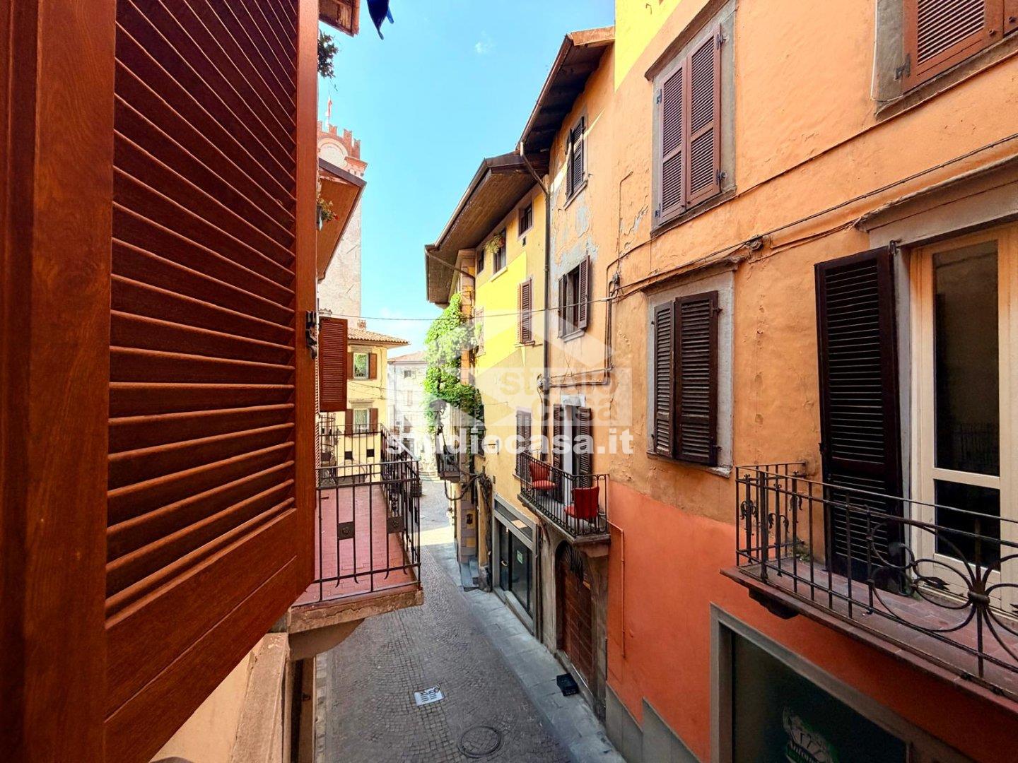 Appartamento in vendita a Lovere
