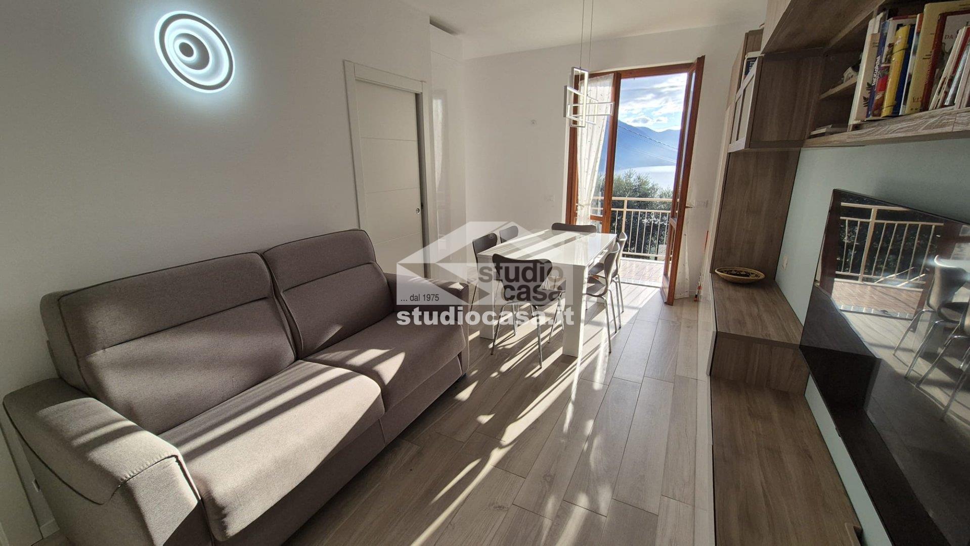 Appartamento in vendita a Riva di Solto