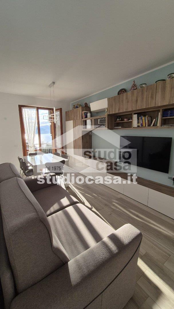 Appartamento in vendita a Riva di Solto