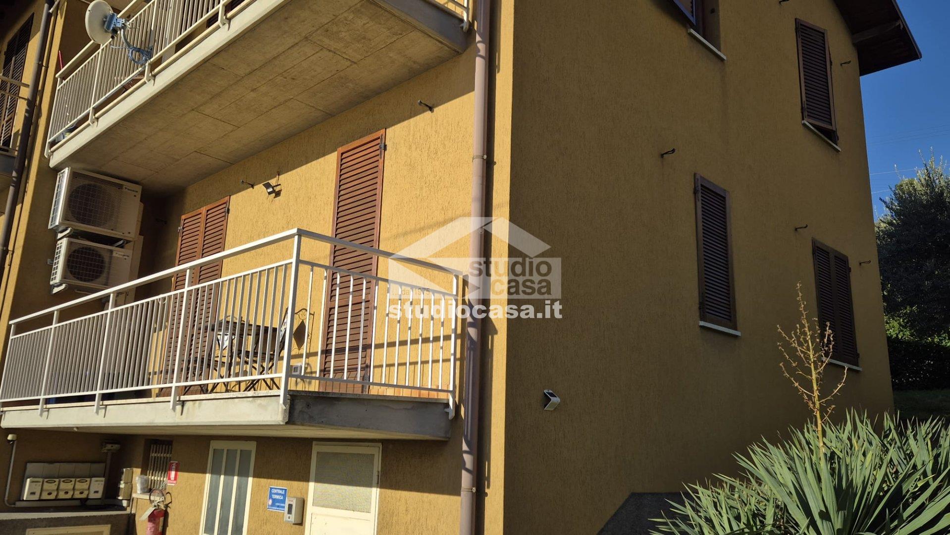 Appartamento in vendita a Riva di Solto