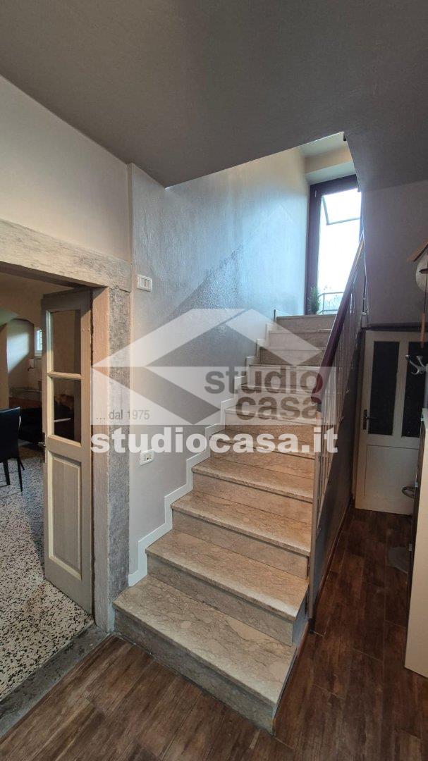 Casa Unifamiliare in vendita a Riva di Solto