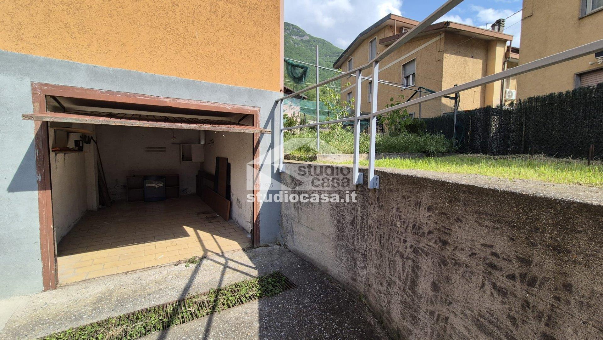 Appartamento in vendita a Rogno