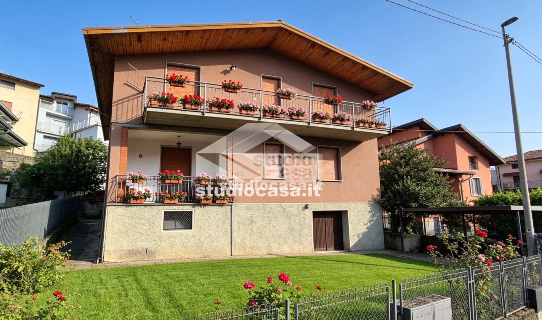 Casa Unifamiliare in vendita a Costa Volpino
