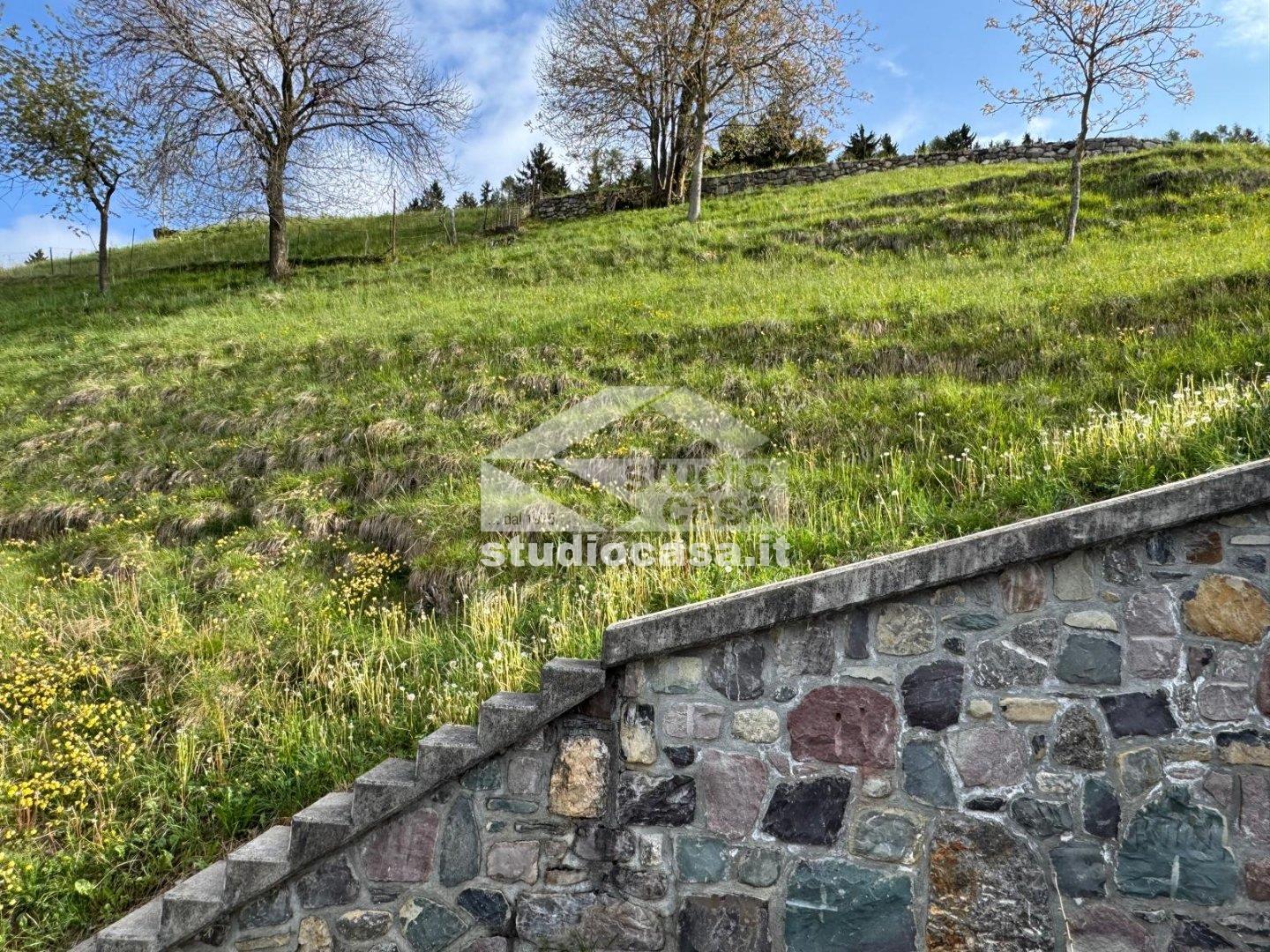 Casale in vendita a Bossico