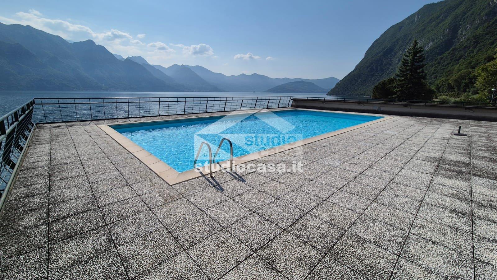 Appartamento in vendita a Riva di Solto