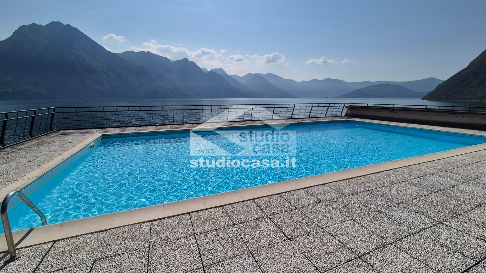 Appartamento in vendita a Riva di Solto