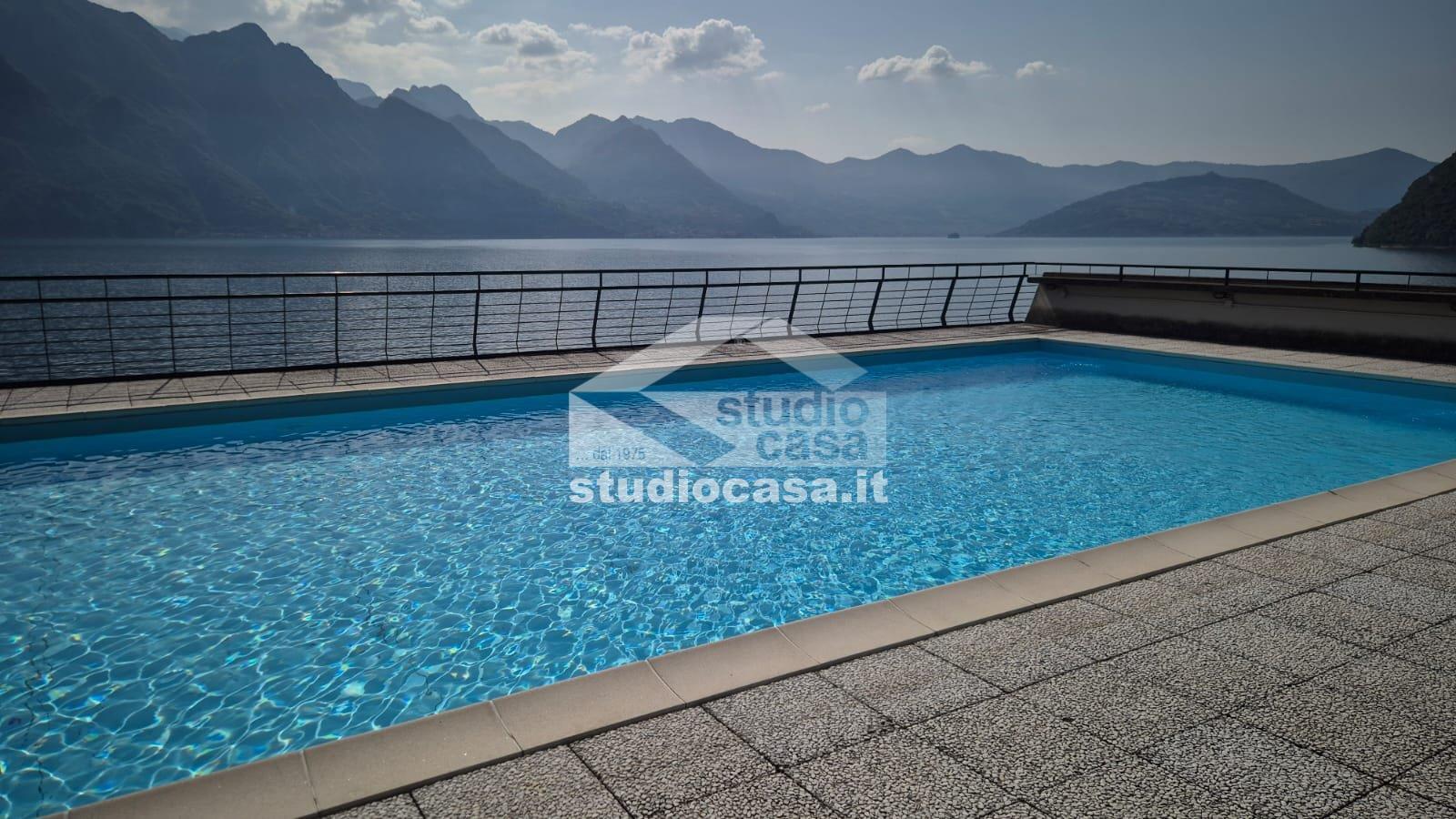 Appartamento in vendita a Riva di Solto