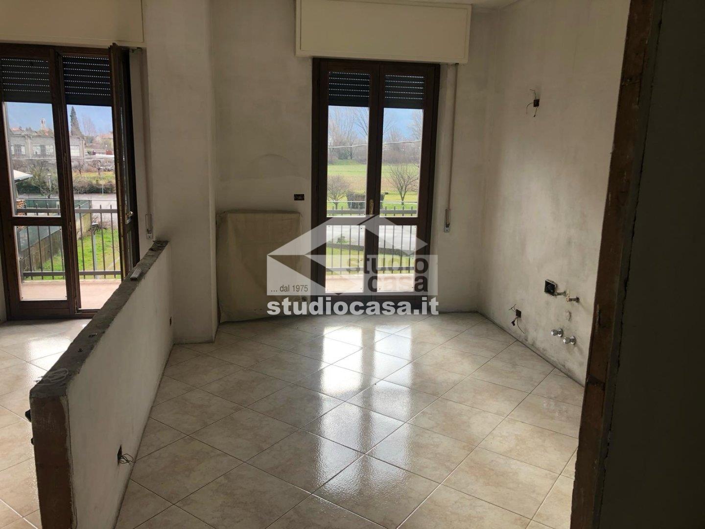 Appartamento in vendita a Costa Volpino