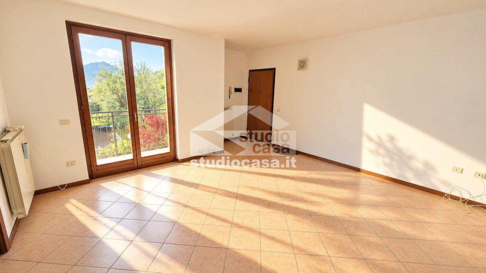 Appartamento in vendita a Rogno