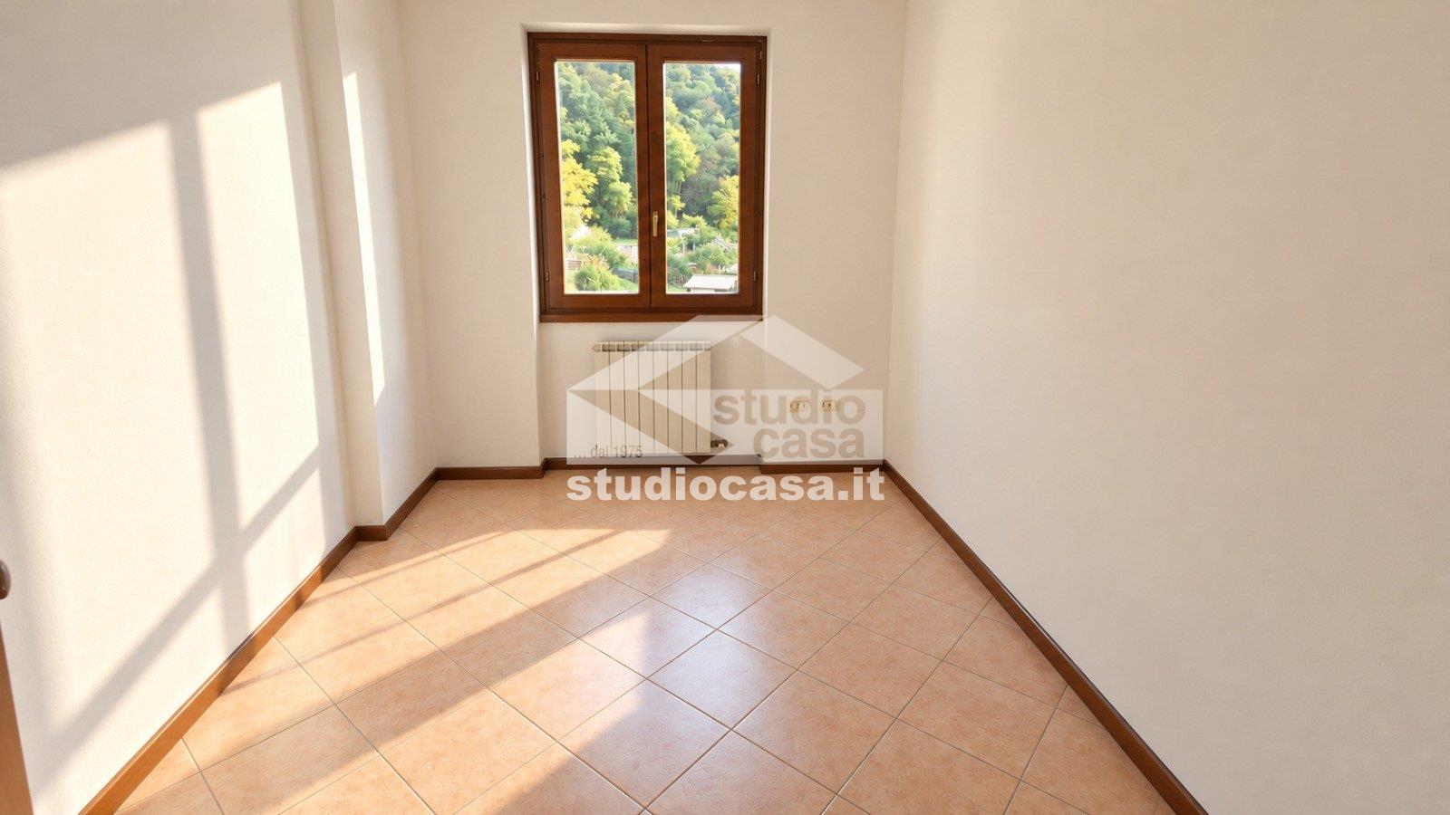 Appartamento in vendita a Rogno