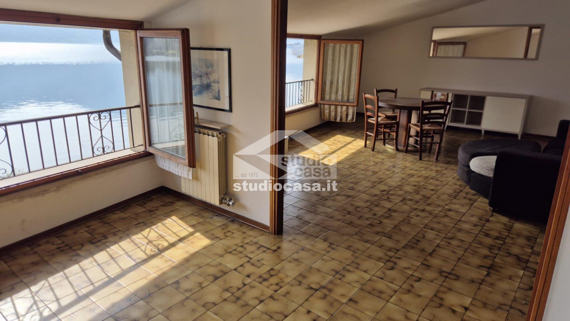 Attico in vendita a Costa Volpino