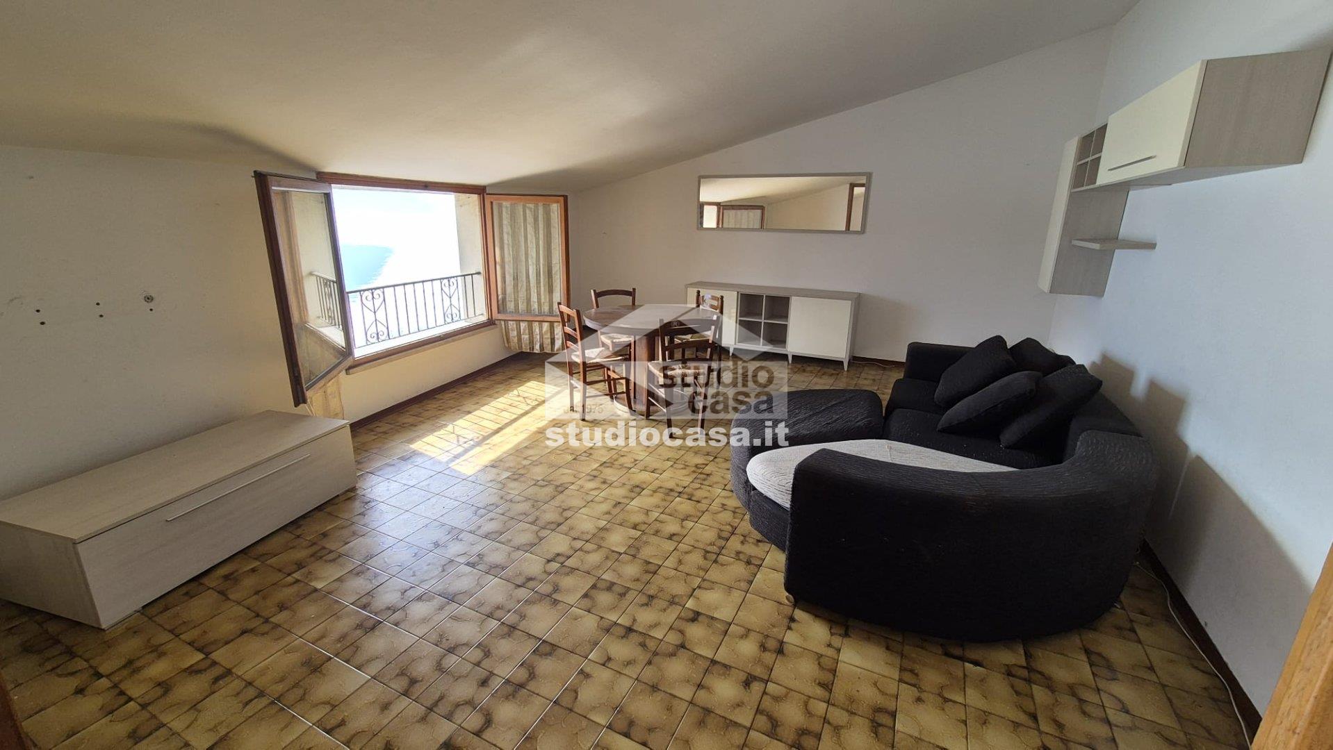 Attico in vendita a Costa Volpino