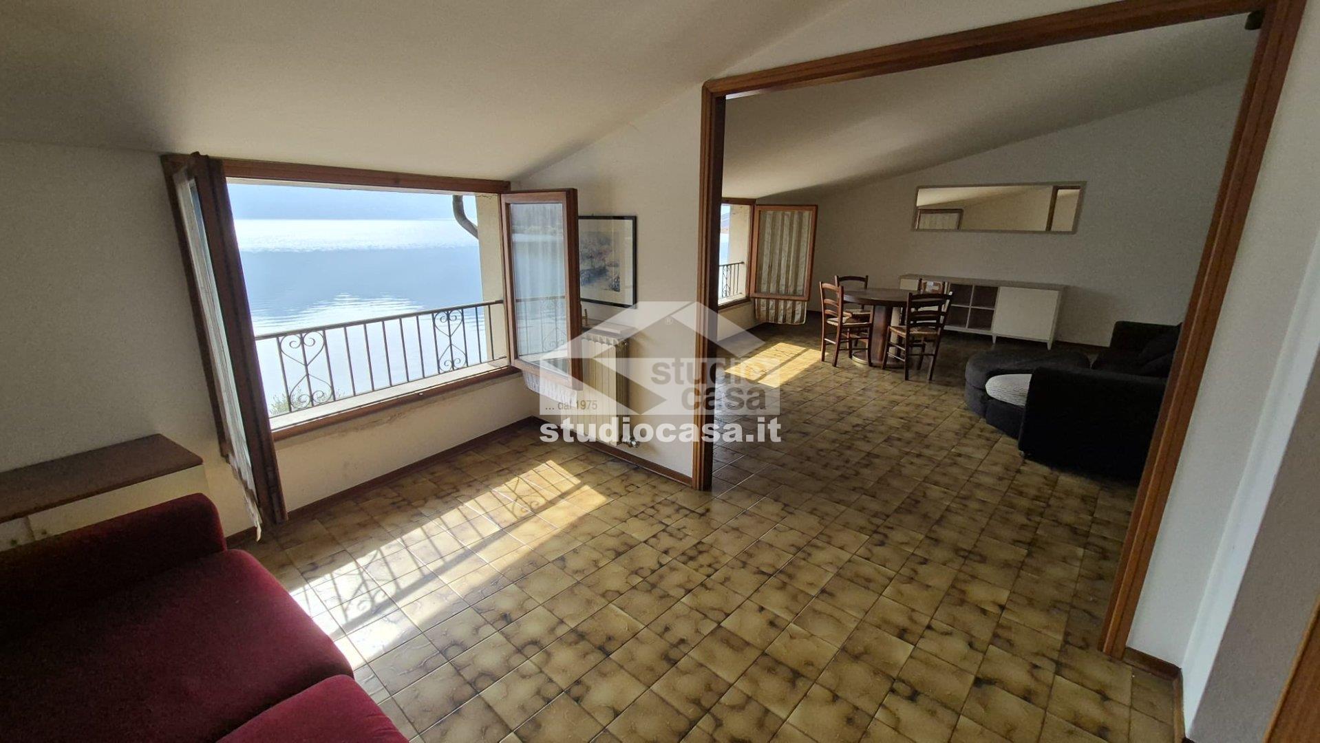 Attico in vendita a Costa Volpino