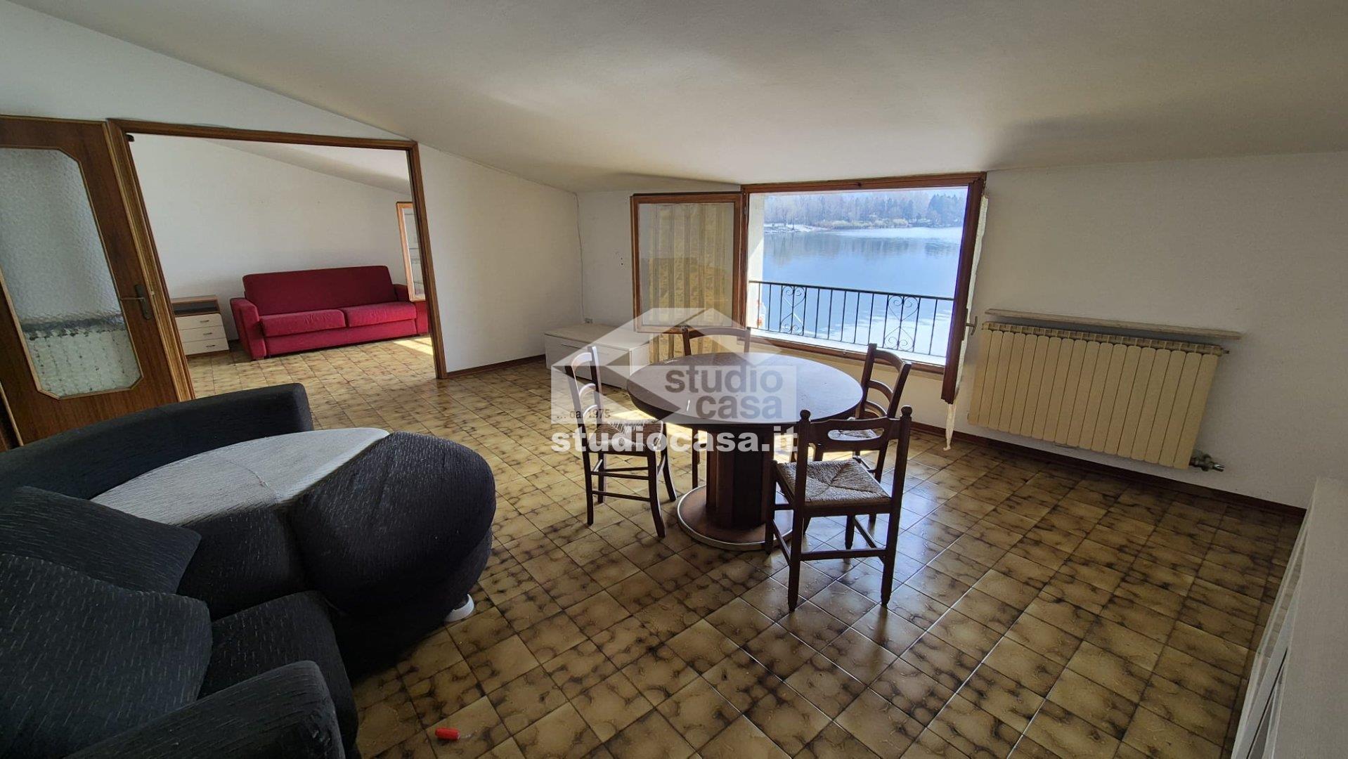 Attico in vendita a Costa Volpino