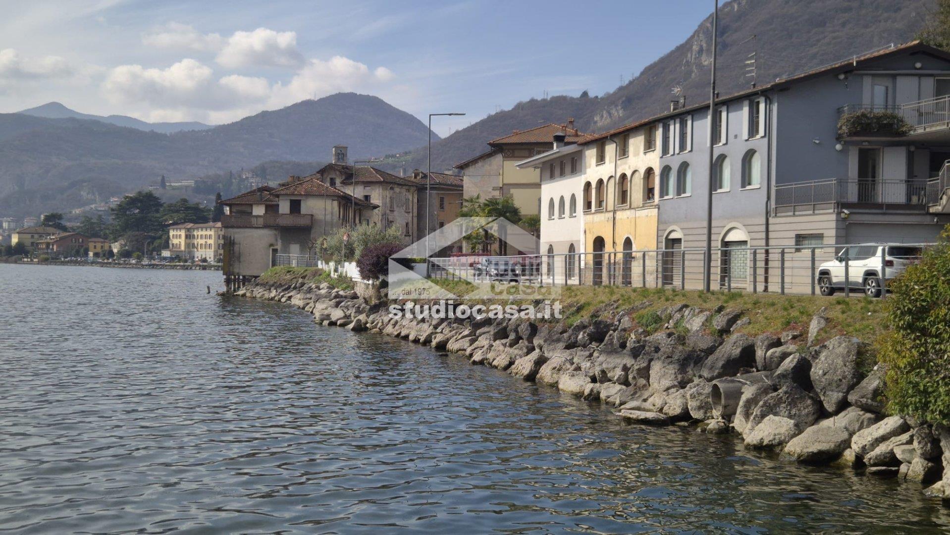 Attico in vendita a Costa Volpino